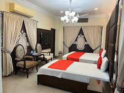 DELUXE ROOMS